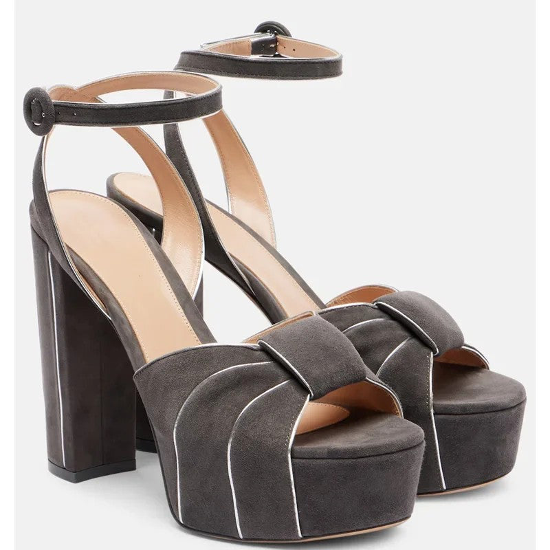 Contessa Knot Pumps