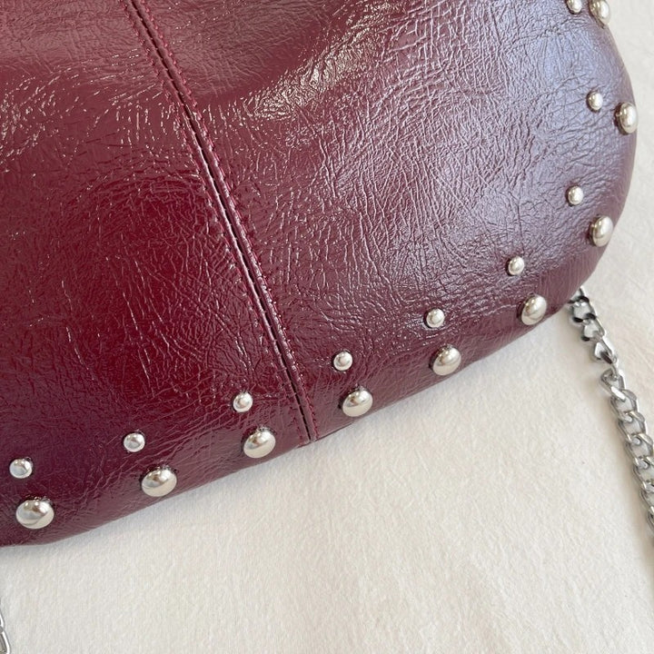 Domina Rivet Hobo