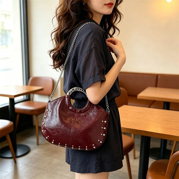 Domina Rivet Hobo