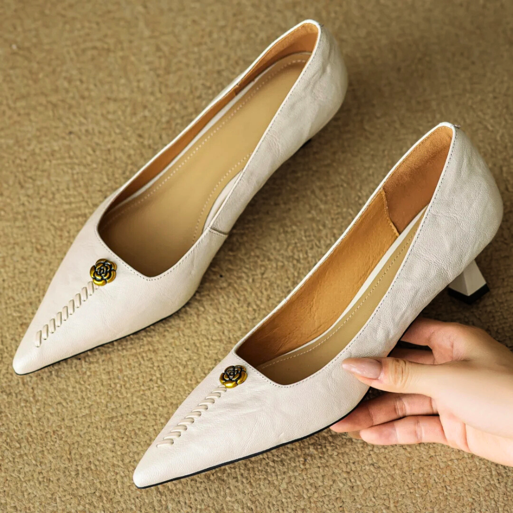 Camellia Atelier Pumps