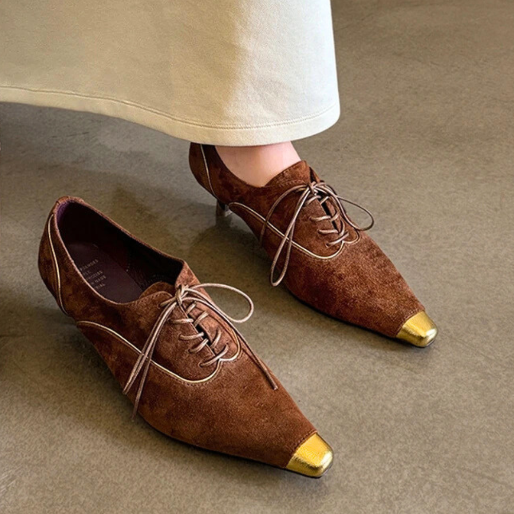 Punta Oro Pumps