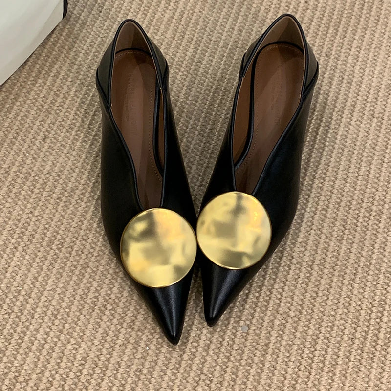 Icon Disc Point Pumps