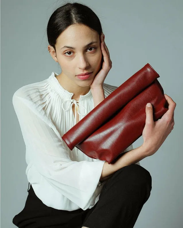 Forma Fold Clutch