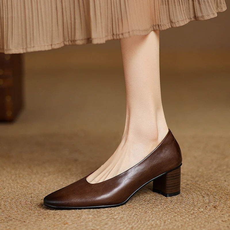 Valeria Leather Pumps