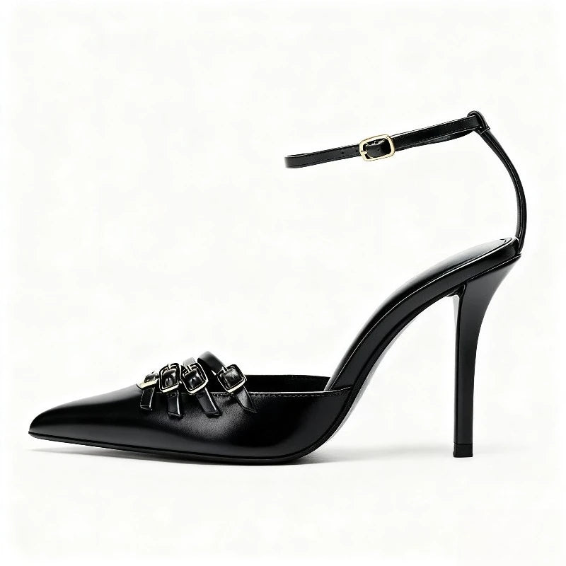 Cinque Buckle Heel