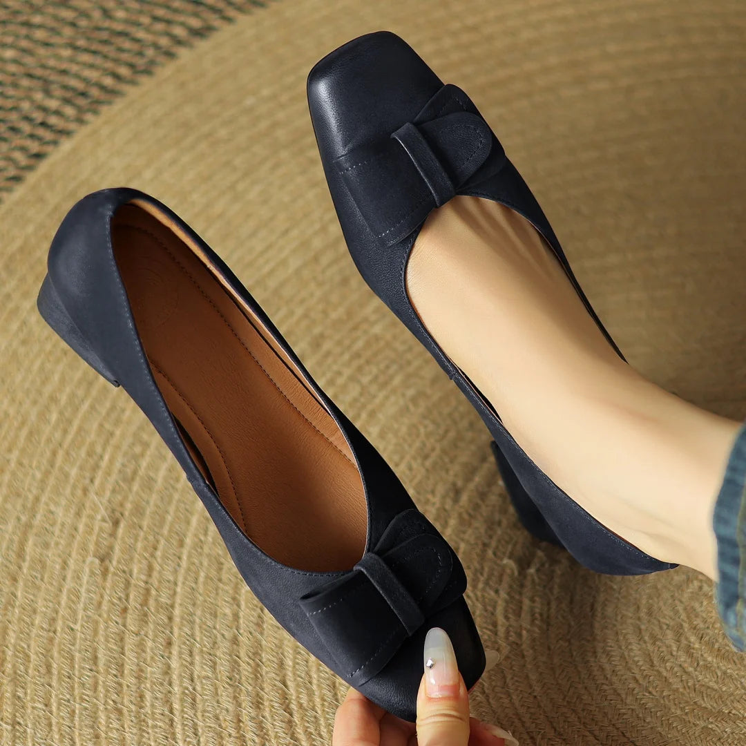 Rosalia Bow Heel Pumps