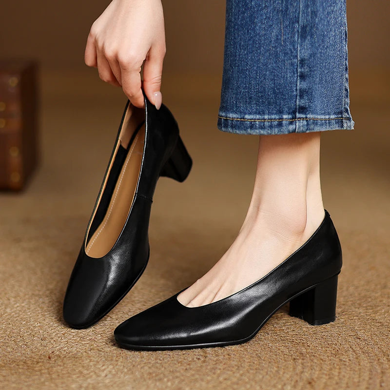 Valeria Leather Pumps